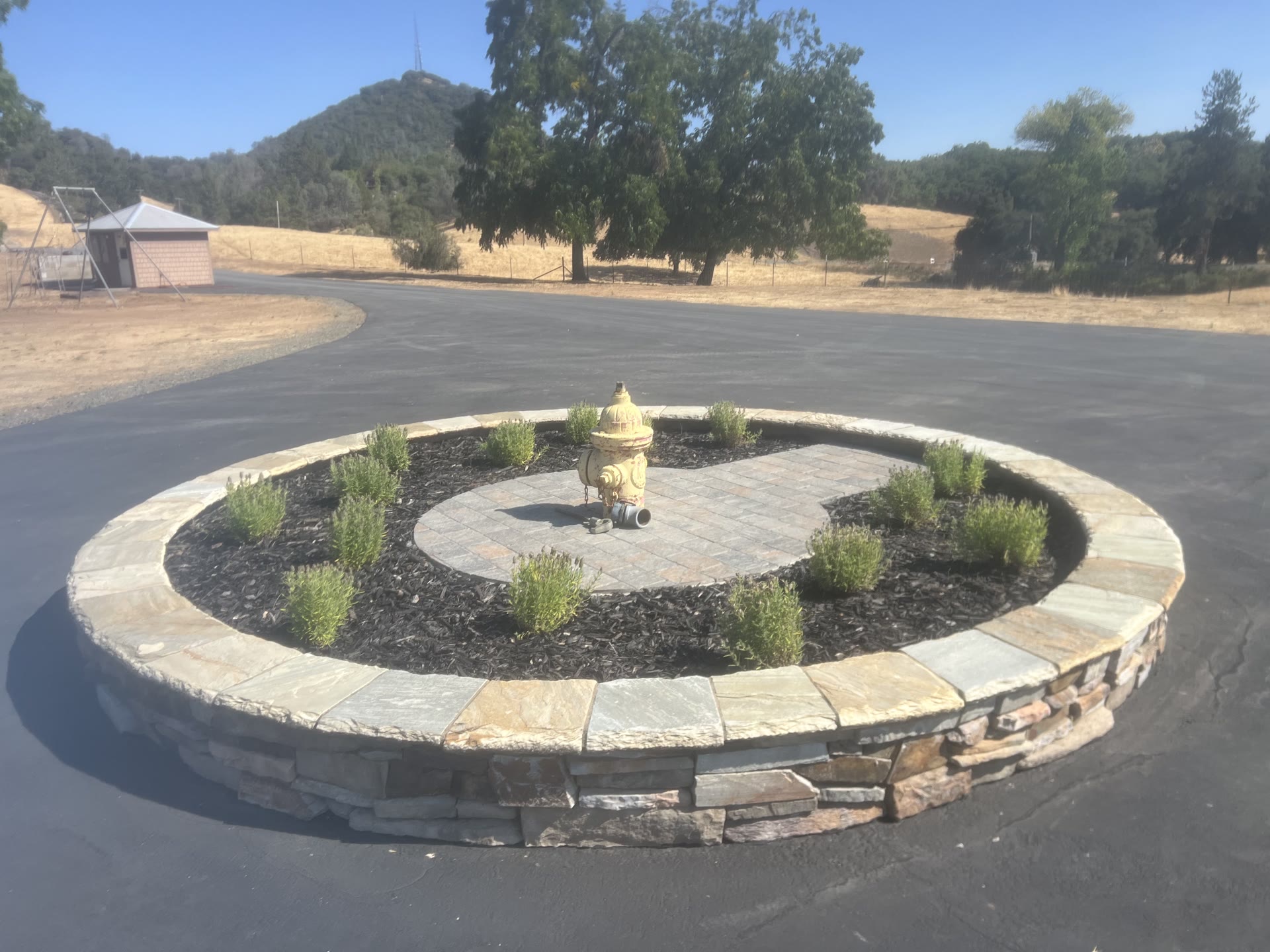 Flagstone Patio & Firepit
